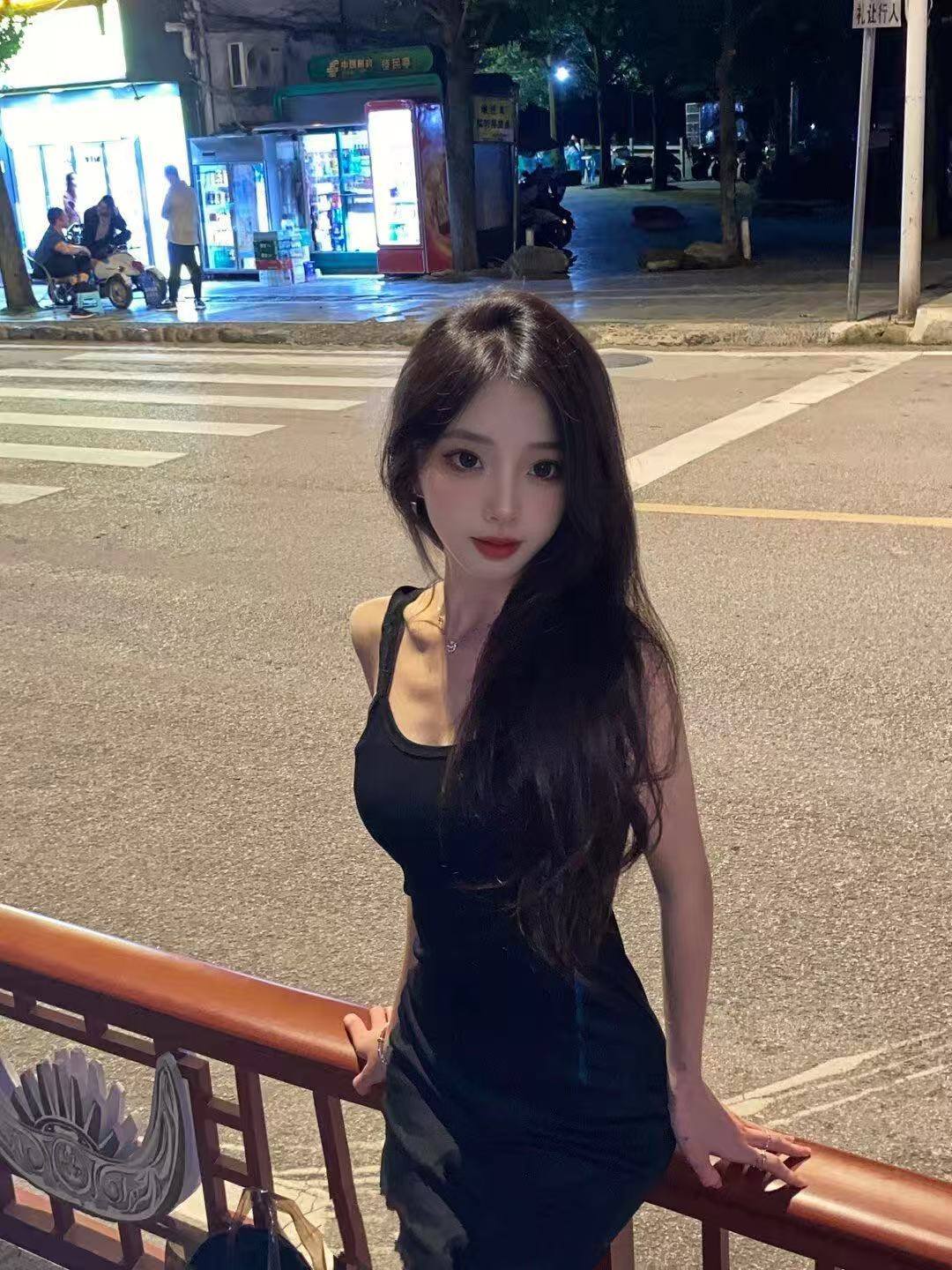 Gigi Gallery