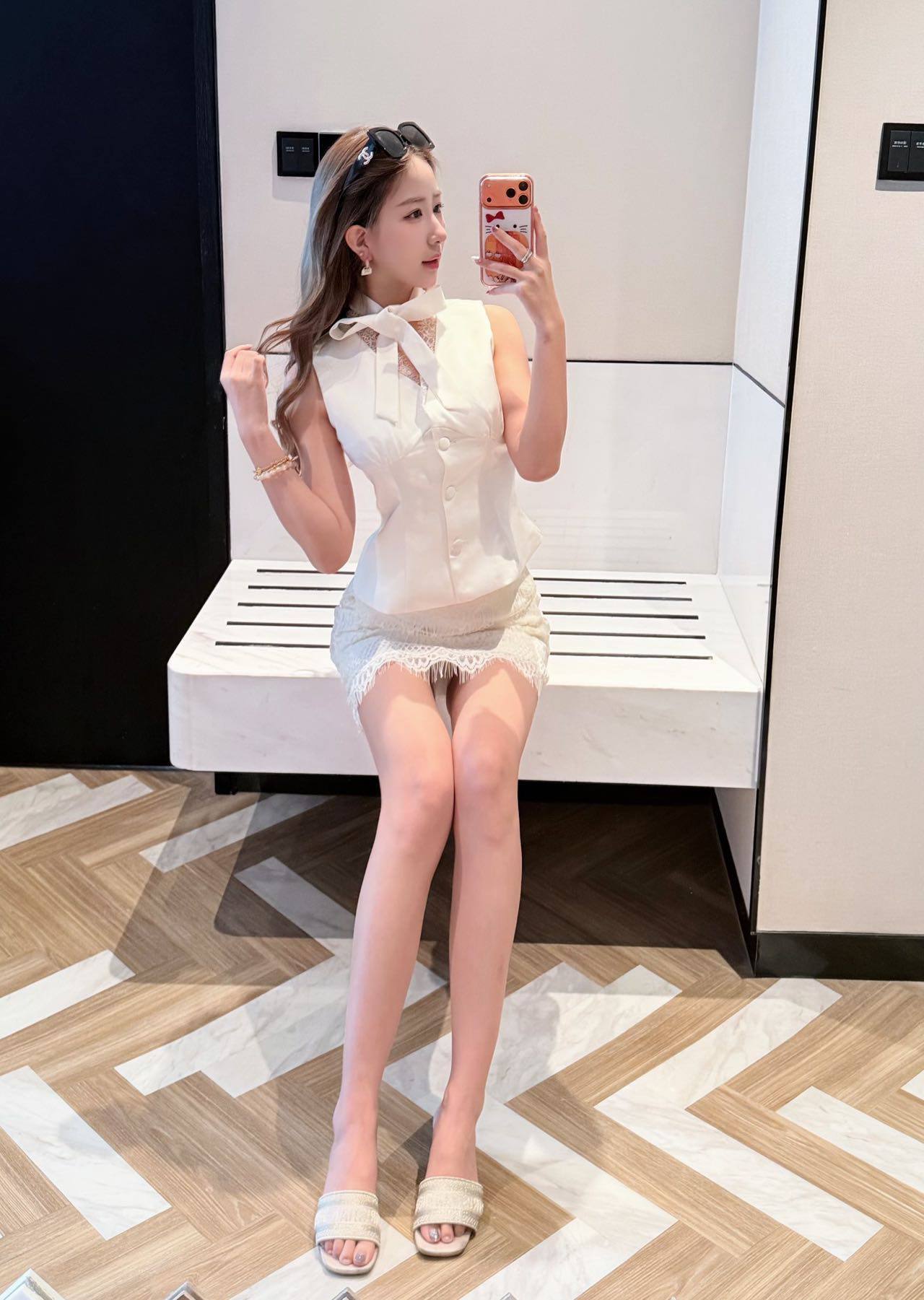 Myolie Gallery